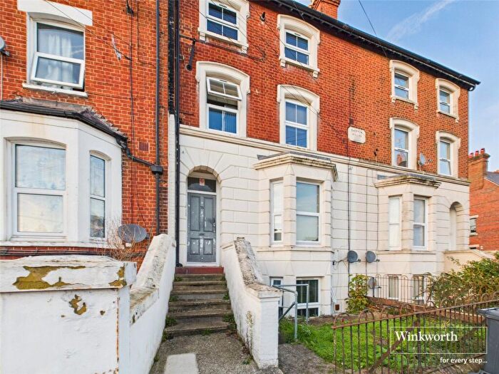 1 Bedroom Apartment To Rent In South Street, Reading, Berkshire, RG1