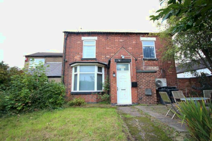 5 Bedroom House To Rent In Hill Street, Burton Upon Trent, Staffordshire, DE15