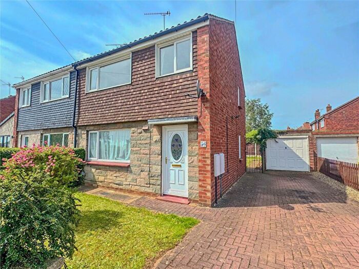 3 Bedroom Semi-Detached House For Sale In St Hybalds Grove, Scawby, Brigg, DN20