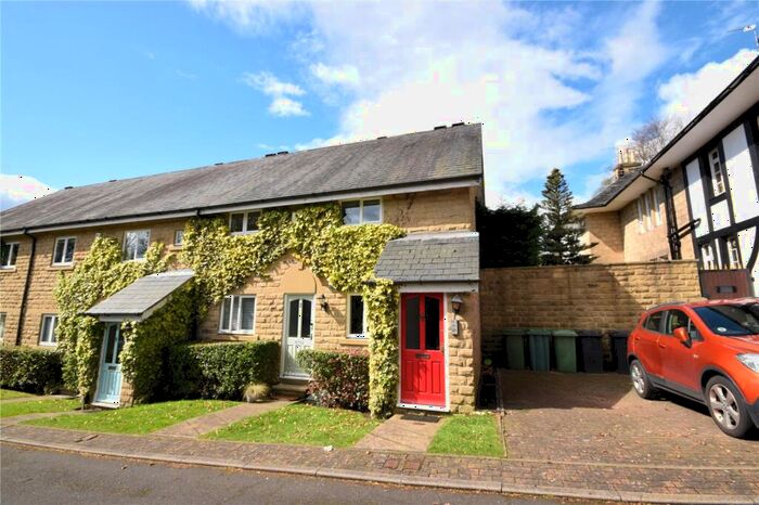 2 Bedroom Apartment To Rent In Harlow Court, Park Avenue, Roundhay, Leeds, LS8