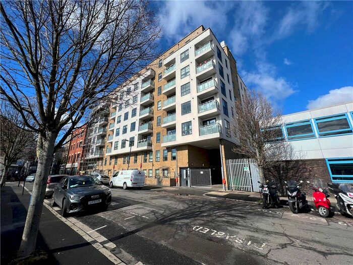 2 Bedroom Flat To Rent In Bournemouth Road, London, SE15