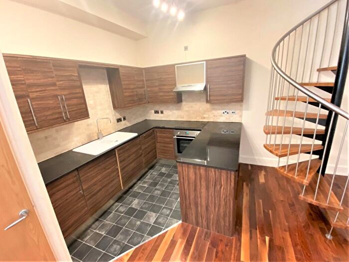 2 Bedroom Apartment For Sale In Town Street, Rodley, LS13