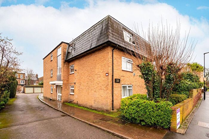 1 Bedroom Flat To Rent In Gumley Gardens, Isleworth, TW7