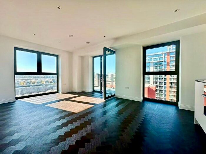 1 Bedroom Flat To Rent In Eden Place, London, E16