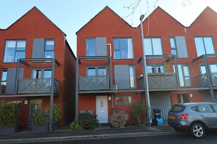 5 Bedroom Semi-Detached House To Rent In Couture Grove, Street, Somerset, BA16