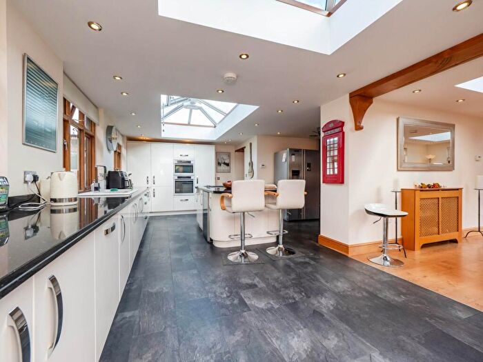 3 Bedroom Detached Bungalow For Sale In Extended Modern Bungalow In North Walsham With Annex, Log Cabin And Completely Private Plot., NR28