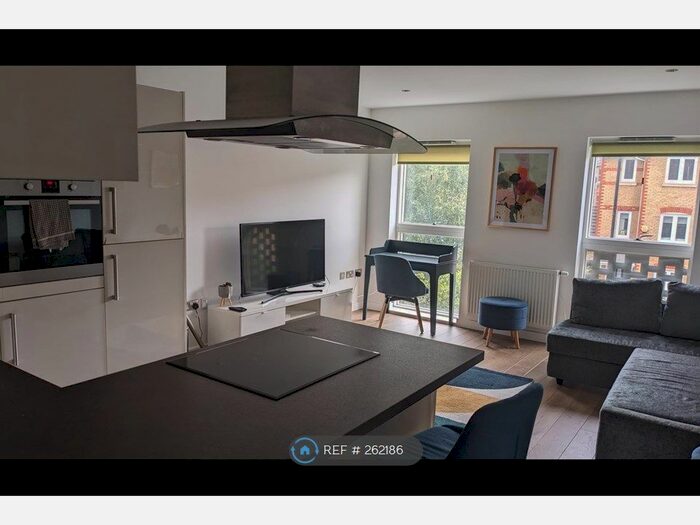 1 Bedroom Flat To Rent In Bedford Road, London, SW4