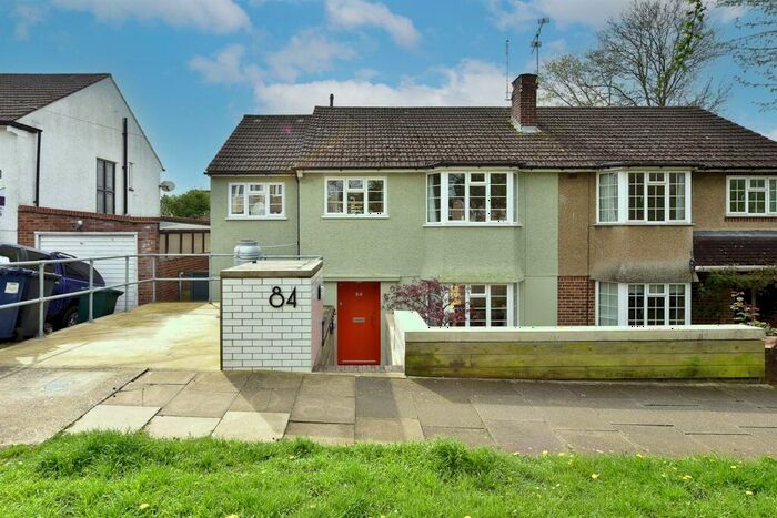 3 Bedroom Semi-Detached House To Rent In Margaret Road, Barnet, EN4