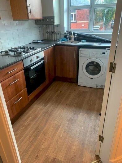 2 Bedroom Flat To Rent In Cannon Street, Eccles M30