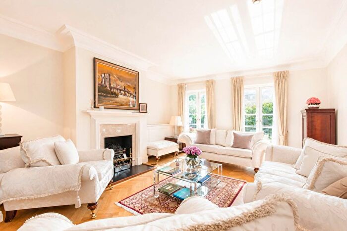 5 Bedroom Property For Sale In St Mary`S Place, Kensington Green, W8