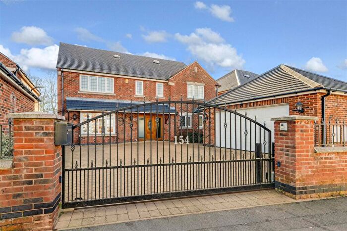 5 Bedroom Detached House For Sale In Ramsey Drive, Arnold, Nottinghamshire, NG5