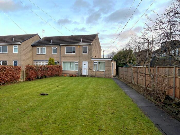 3 Bedroom Town House To Rent In Church Gate, Horsforth, Leeds, LS18