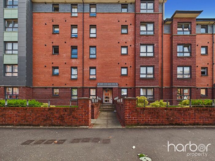 2 Bedroom Flat For Sale In Springfield Gardens, Glasgow, G31
