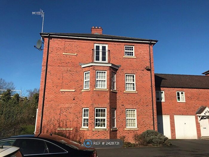 2 Bedroom Flat To Rent In St. Peters Way, Stratford-Upon-Avon, CV37