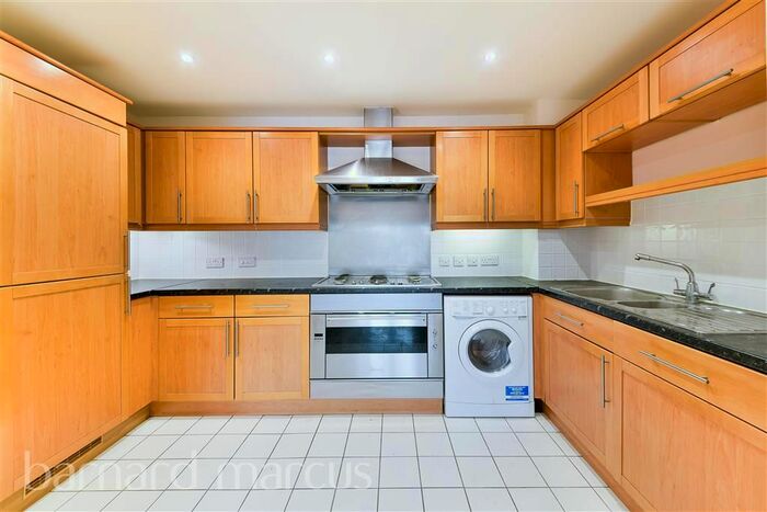 2 Bedroom Flat To Rent In Heath Road, Twickenham, TW1