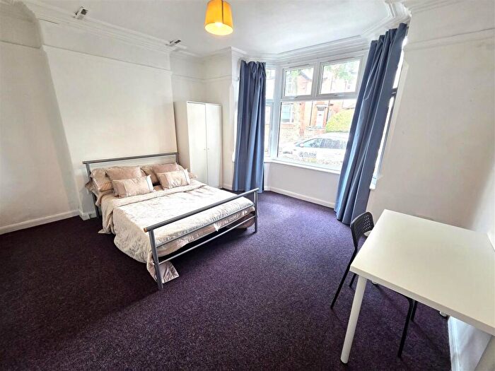 5 Bedroom House To Rent In Rolleston Drive, Nottingham, NG7