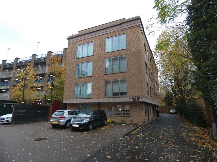 2 Bedroom Apartment To Rent In Windsor Road, Slough, SL1