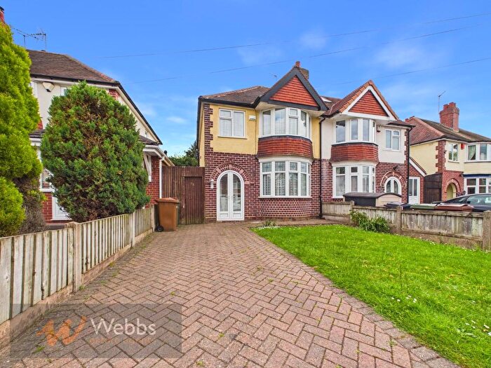 3 Bedroom Semi Detached House To Rent In Delves Crescent, Walsall, WS5