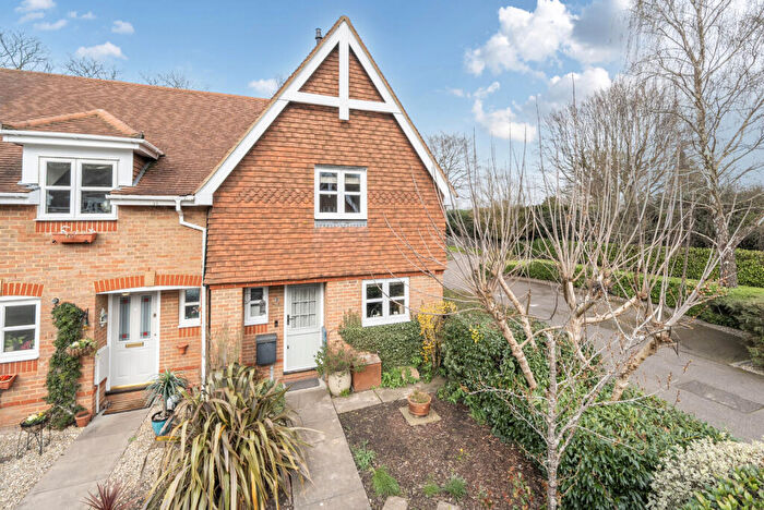 5 Bedroom End Of Terrace House For Sale In Rowley Close, Pyrford, GU22