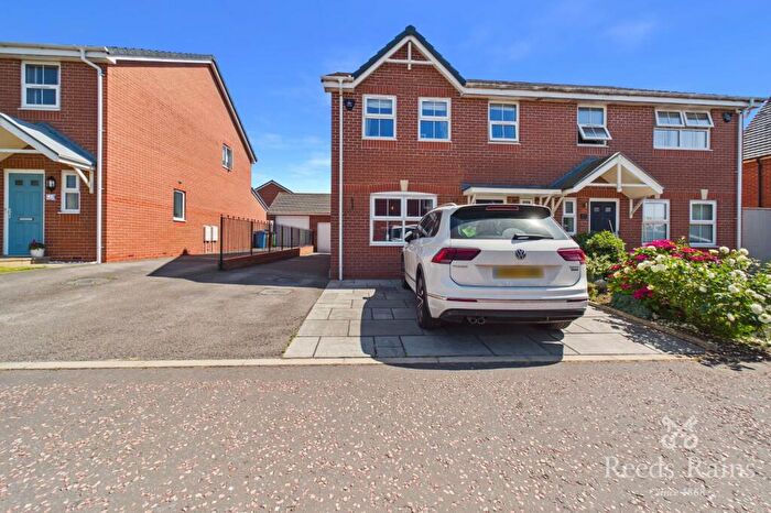 3 Bedroom Semi Detached House To Rent In Hollywood Way, Blackpool, Lancashire, FY4