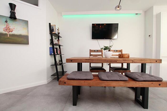 2 Bedroom Apartment To Rent In Westfield Place - Clifton Village, BS8