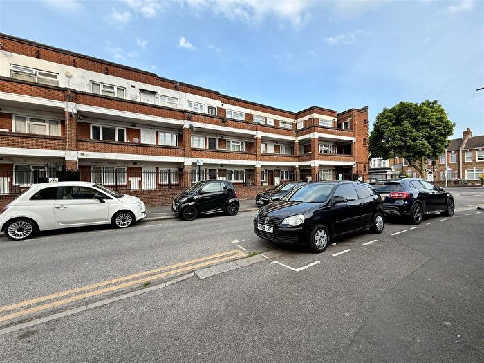 1 Bedroom Flat For Sale In Albany Road, London, E10