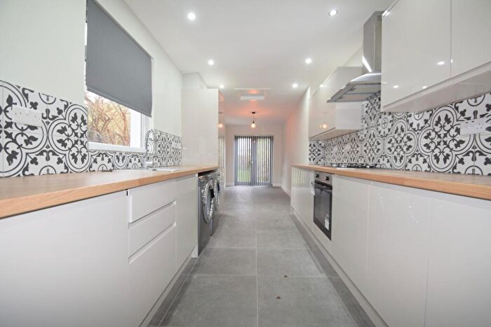 5 Bedroom House To Rent In Miskin Street, Cathays, CF24