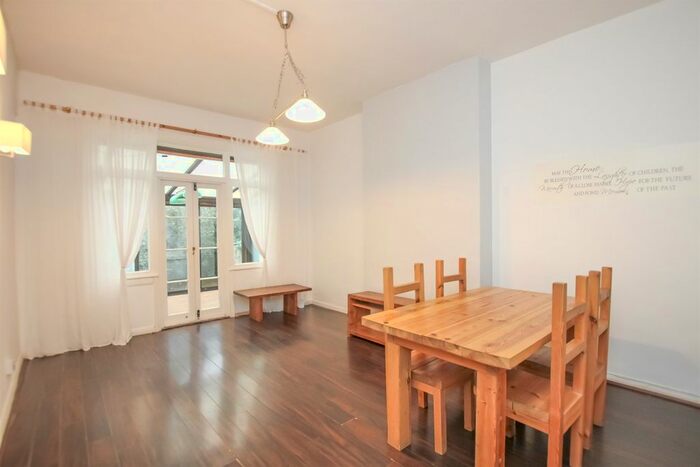 2 Bedroom Flat To Rent In Sunningfields Road, Hendon, NW4