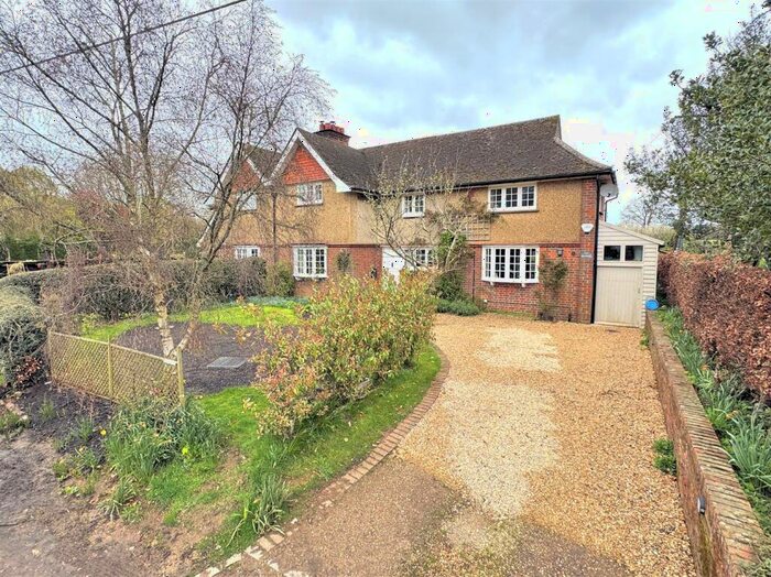 3 Bedroom Semi-Detached House For Sale In King Ash, Great Missenden, HP16