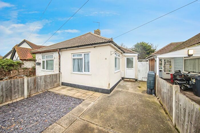 2 Bedroom Semi Detached House For Sale In Meadow Close, Clacton-On-Sea, CO15