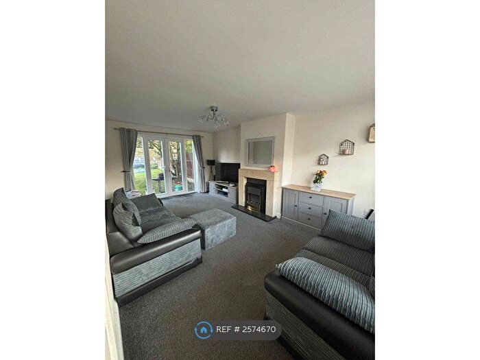 3 Bedroom Semi-Detached House To Rent In Sycamore Road, Mansfield Woodhouse, Mansfield, NG19