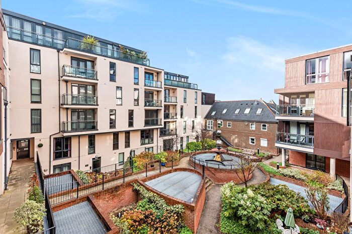 1 Bedroom Flat To Rent In Martyr Road, Guildford, GU1