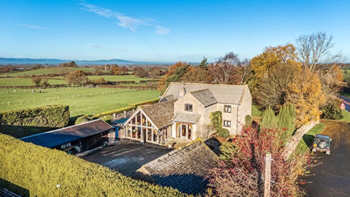 4 Bedroom Detached House For Sale In Gloucester Road, Standish, GL10