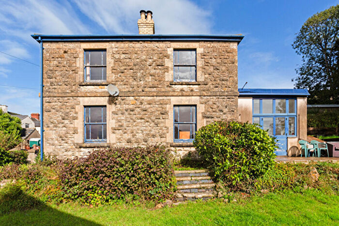 3 Bedroom House For Sale In Belmont Road, Stroud, GL5