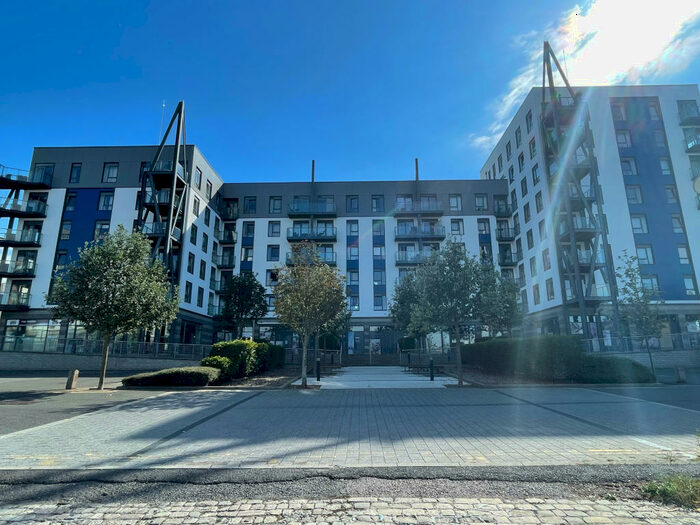 2 Bedroom Flat To Rent In The Boathouse, Gillingham, ME7