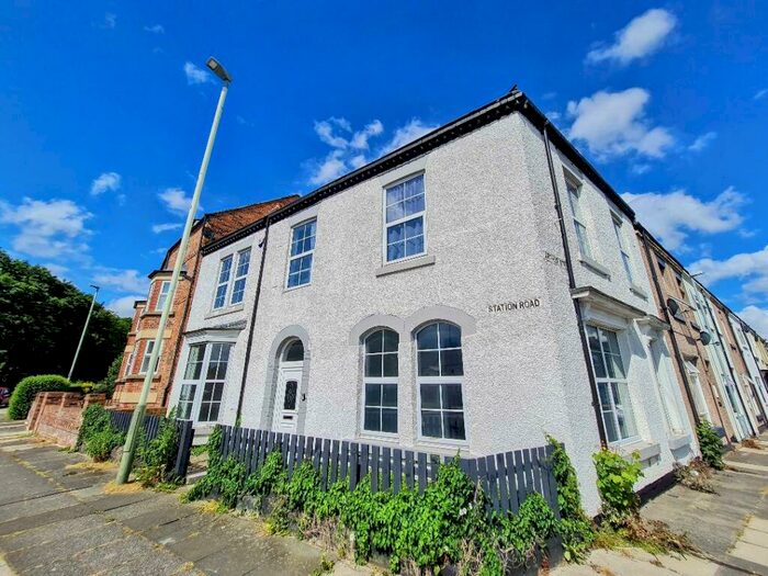 4 Bedroom End Of Terrace House To Rent In Station Road/Denes - Darlington, DL3