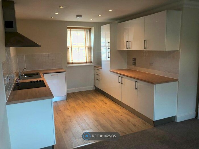 1 Bedroom Flat To Rent In Eveleigh Avenue, Bath, BA1
