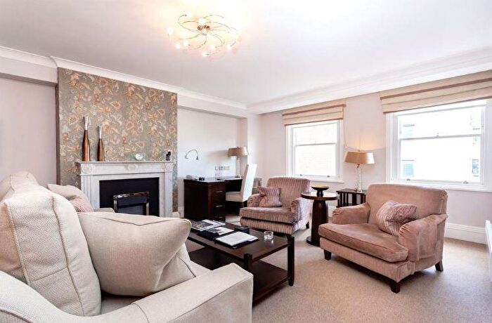 3 Bedroom Apartment To Rent In Hamilton Terrace, St John's Wood, London, NW8