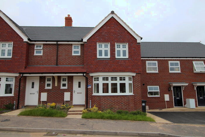 3 Bedroom Semi-Detached House To Rent In Poplar Way, Golf Lane, Whitnash, CV31