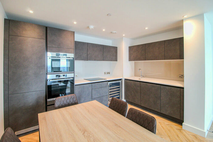 2 Bedroom Apartment To Rent In Elizabeth Tower, Manchester, M15