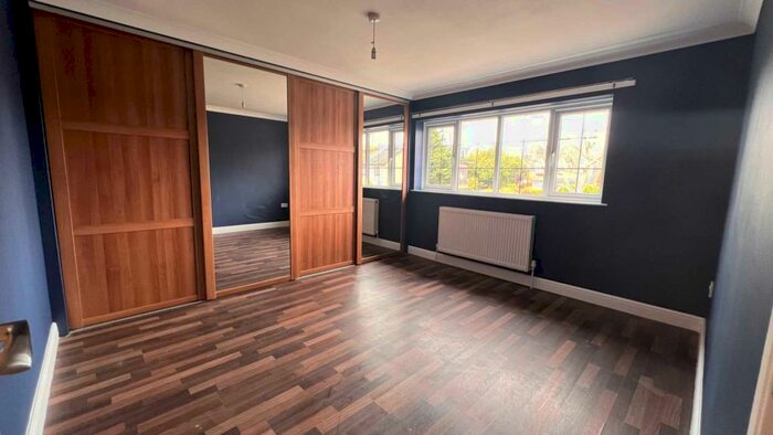 4 Bedroom Detached House To Rent In Bedford Road, Wootton, MK43