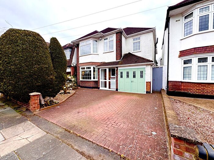 5 Bedroom Detached House For Sale In Shaftesbury Avenue, Southall, UB2