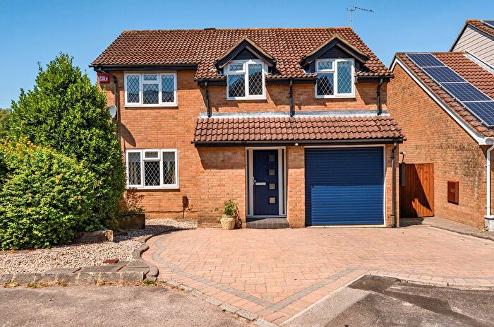 4 Bedroom Detached House For Sale In Ennerdale Close, Waterlooville, Hampshire, PO8