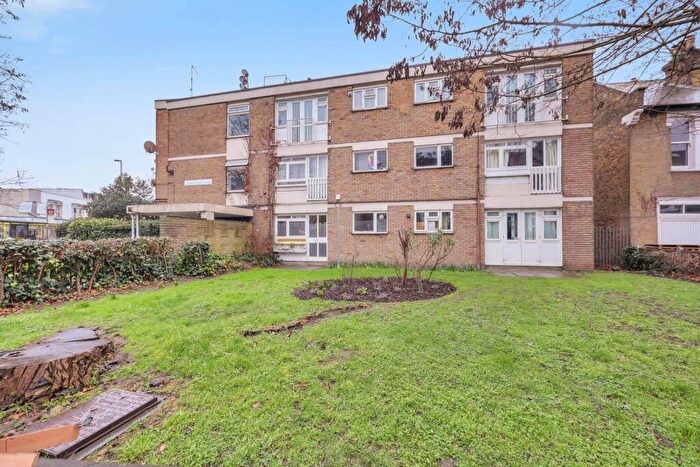 1 Bedroom Flat For Sale In John Stripe Court, Leyton, E10