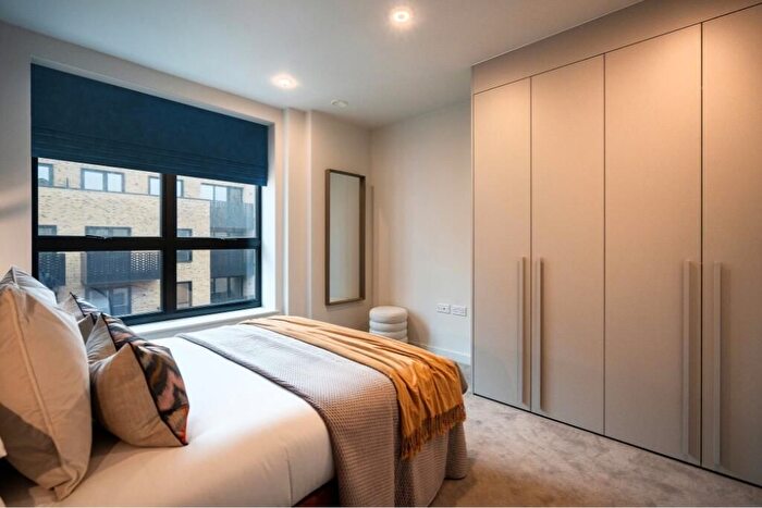 1 Bedroom Flat To Rent In Hanwell Square, London, London, W7