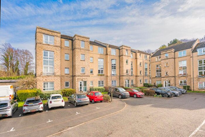 2 Bedroom Flat For Sale In Inglis Green Gait, Edinburgh, EH14