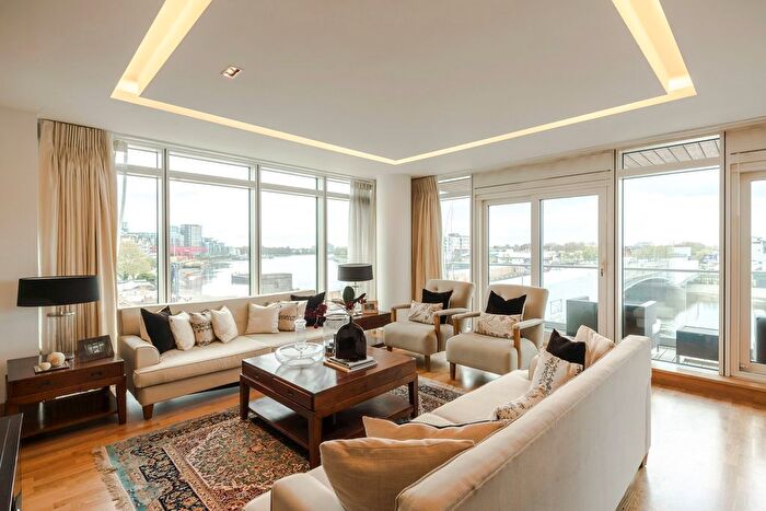 3 Bedroom Flat To Rent In Juniper Drive, Battersea Reach, London, SW18