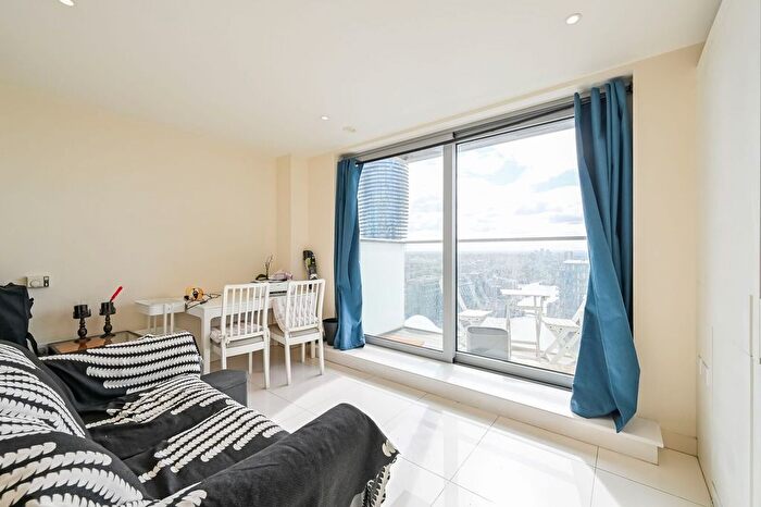 Studio To Rent In Pan Peninsula, Canary Wharf, London, E14