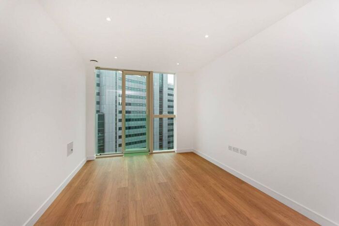 1 Bedroom Flat To Rent In Saffron Square, Croydon, CR0