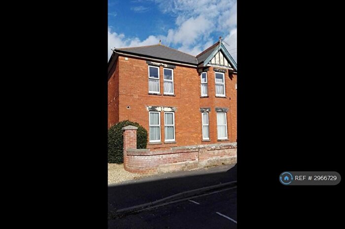 2 Bedroom Flat To Rent In Wallis Road, Bournemouth, BH10